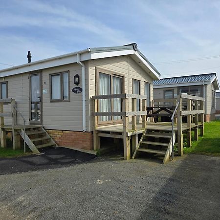 فندق Castaways Holiday Park Bacton  المظهر الخارجي الصورة